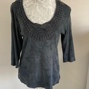 Sivan mottled blue cotton blouse with macrame front. L